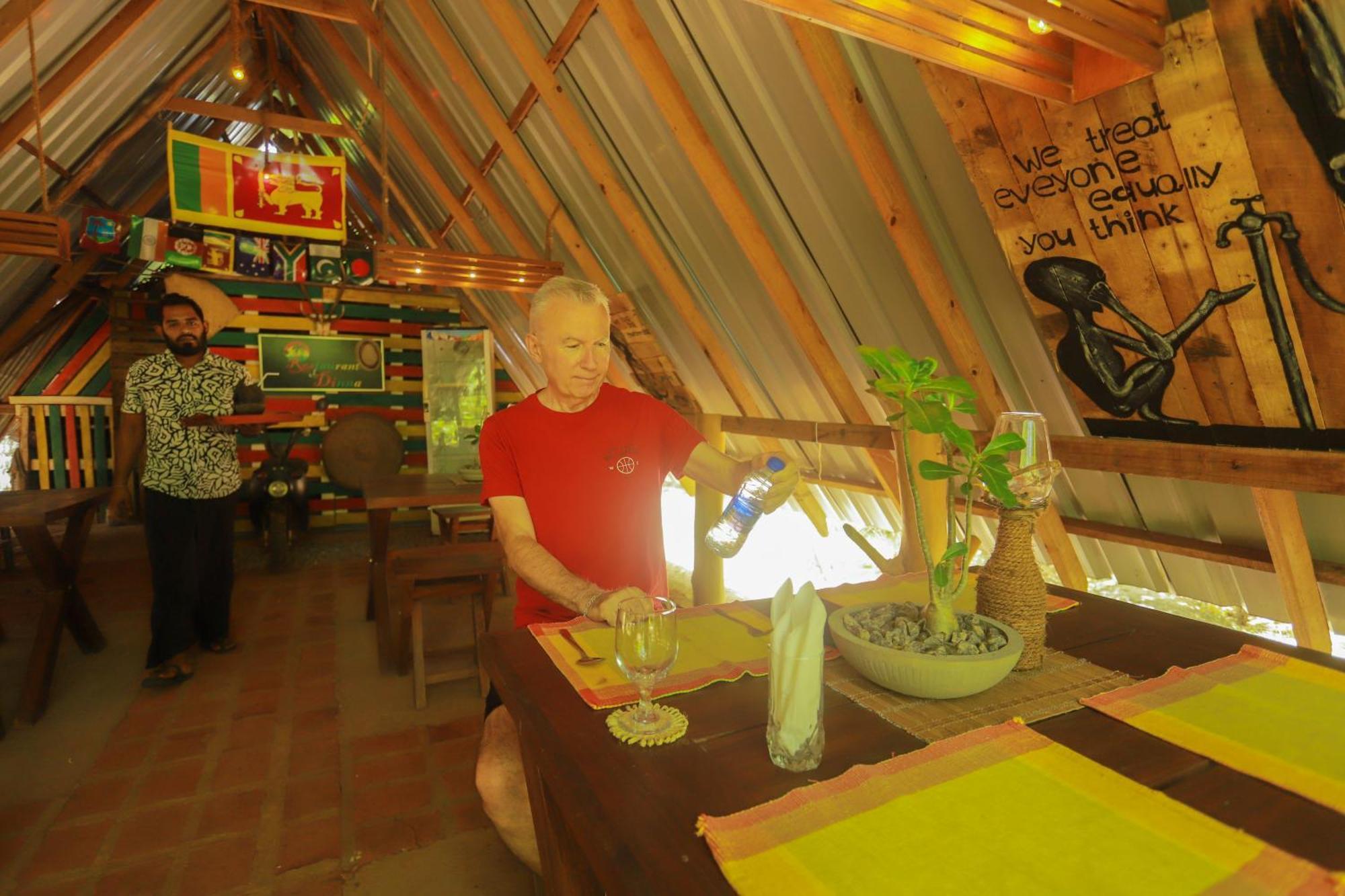 Dinna Nature Hostel Σιγκιρίγια Εξωτερικό φωτογραφία