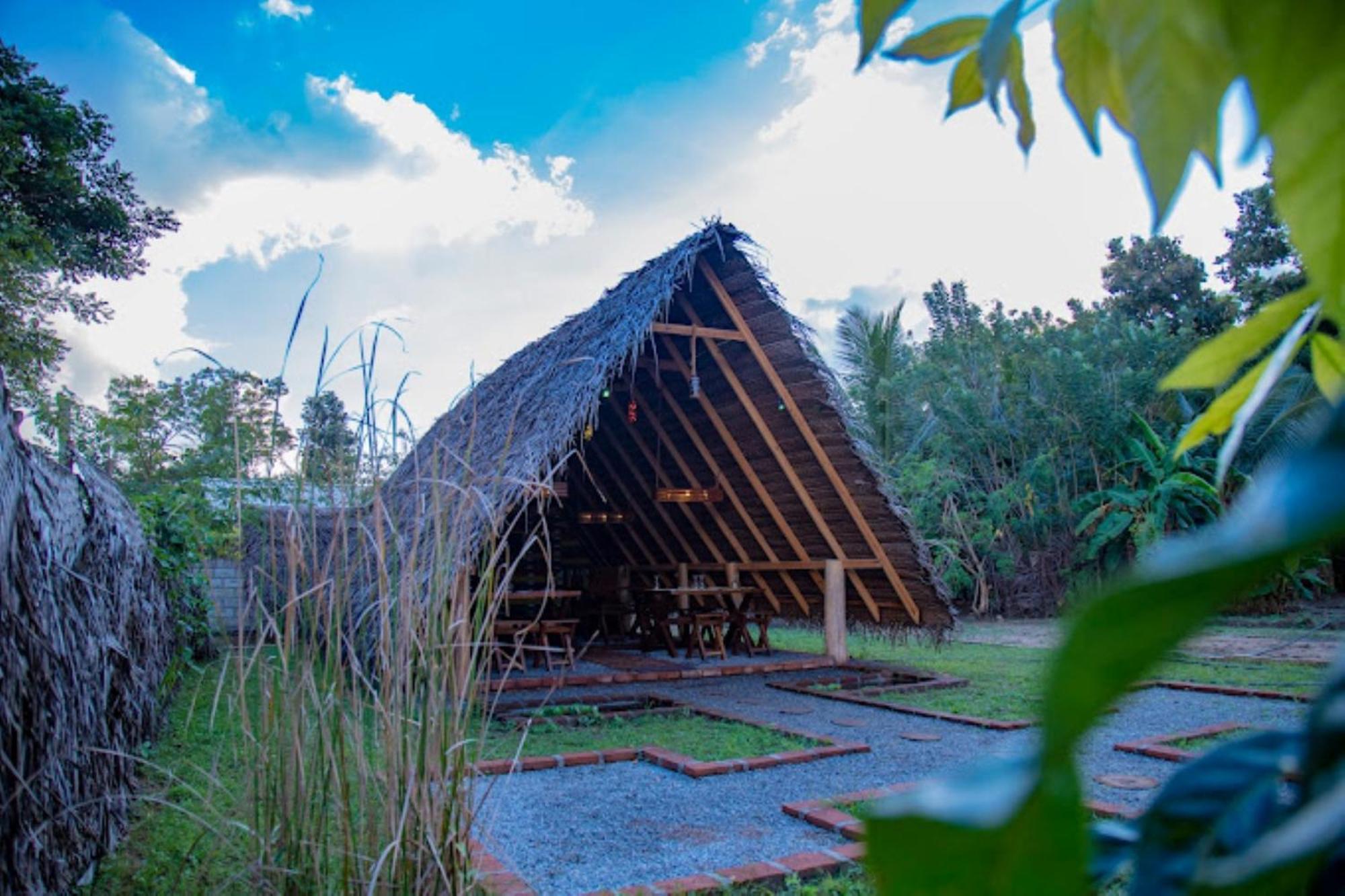 Dinna Nature Hostel Σιγκιρίγια Εξωτερικό φωτογραφία