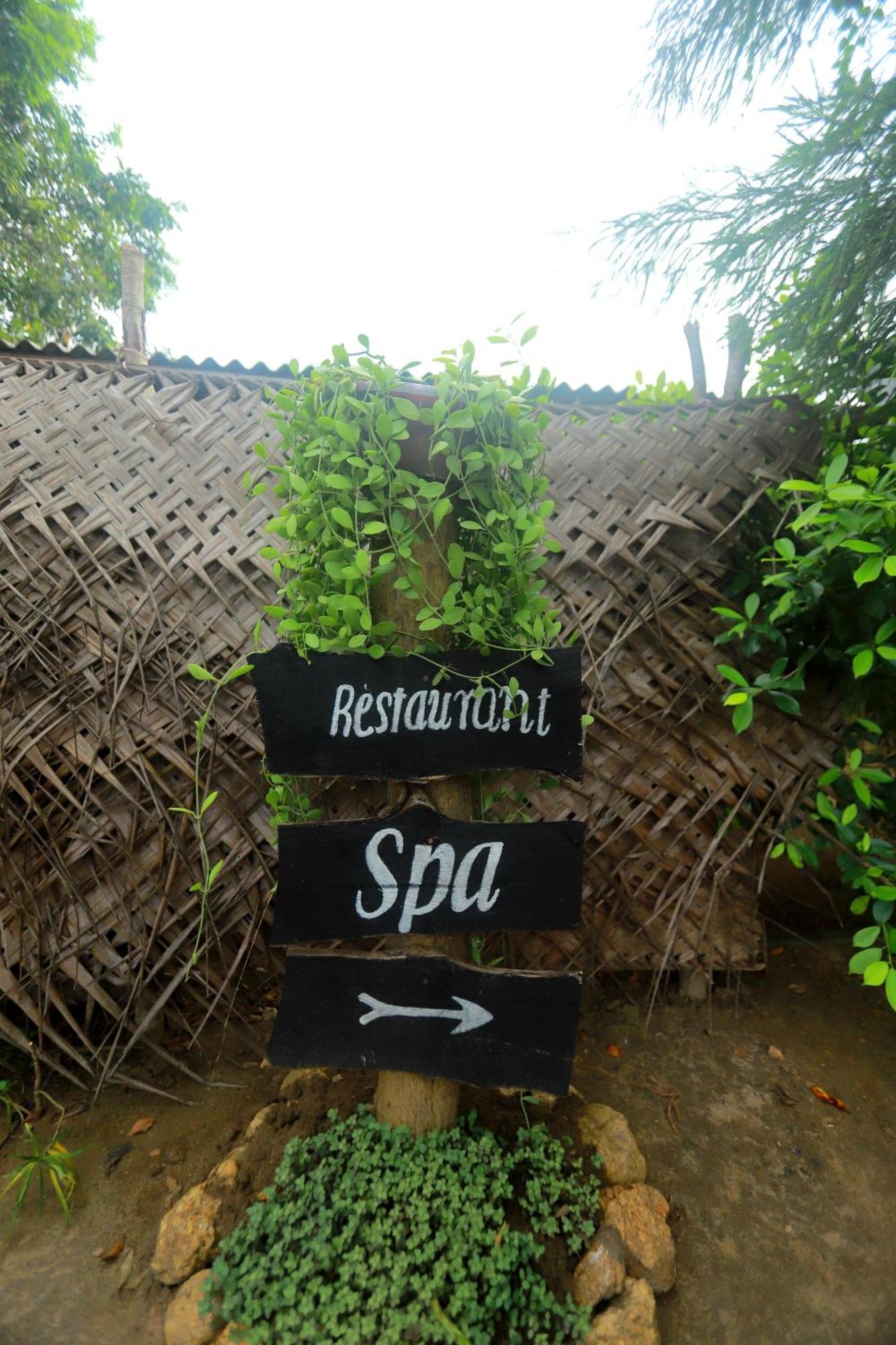 Dinna Nature Hostel Σιγκιρίγια Εξωτερικό φωτογραφία