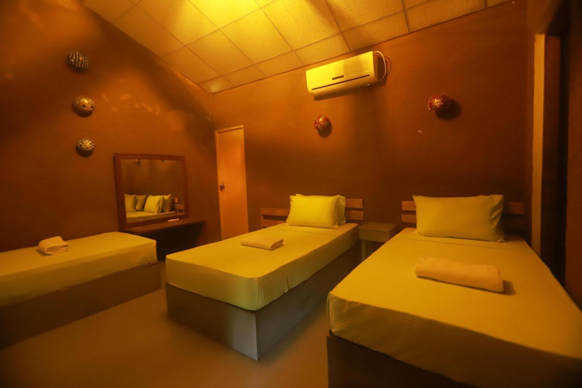 Dinna Nature Hostel Σιγκιρίγια Εξωτερικό φωτογραφία
