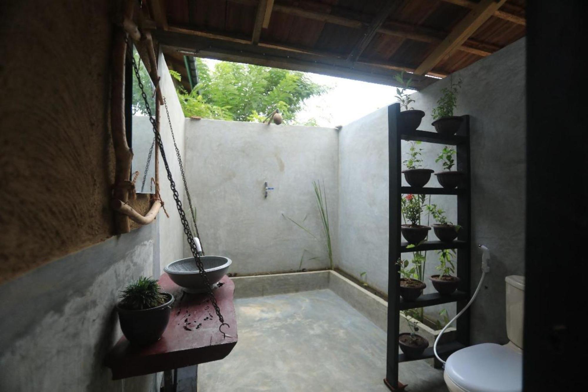 Dinna Nature Hostel Σιγκιρίγια Εξωτερικό φωτογραφία