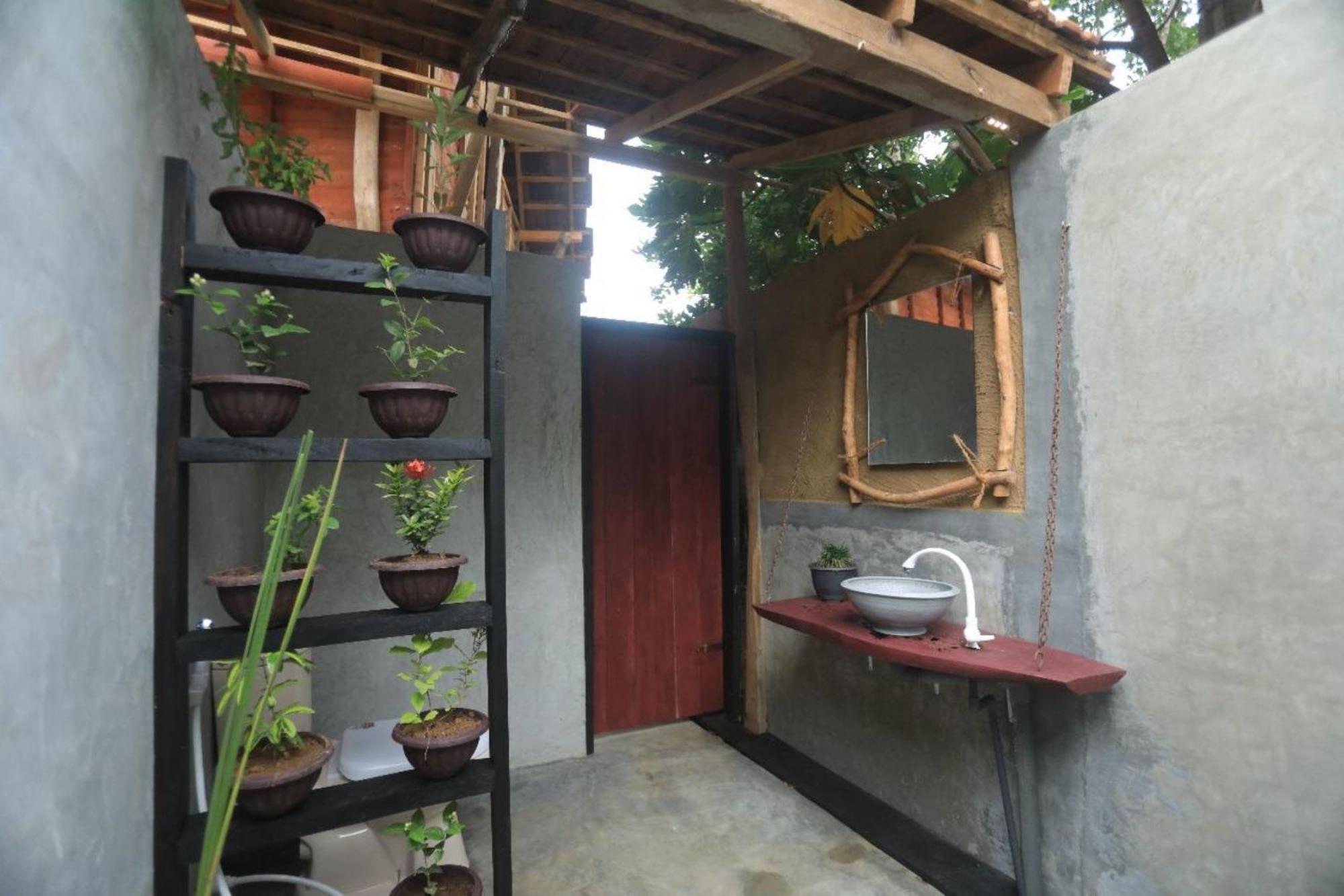 Dinna Nature Hostel Σιγκιρίγια Εξωτερικό φωτογραφία
