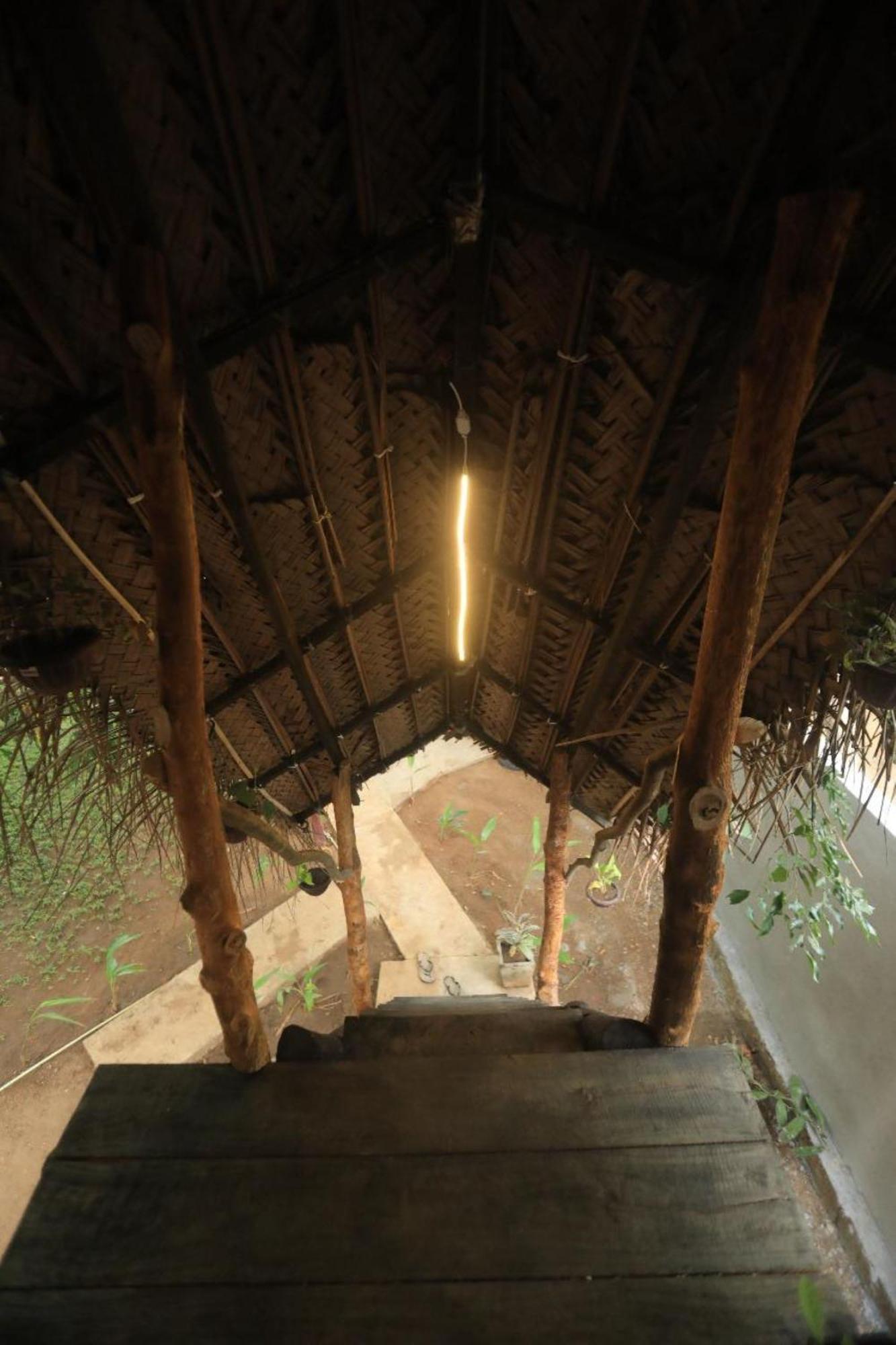 Dinna Nature Hostel Σιγκιρίγια Εξωτερικό φωτογραφία